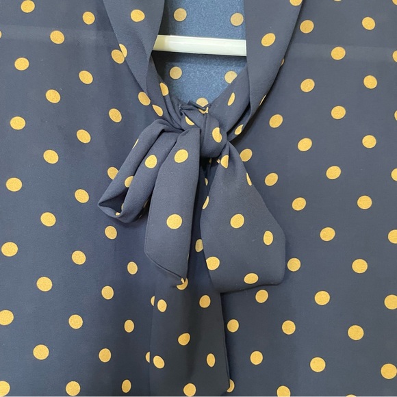 Tommy Hilfiger Blue Sleeveless Blouse - Picture 4 of 10